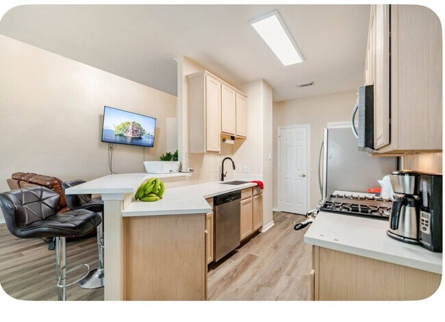 Building Photo - 13674 Garden Grove Ct