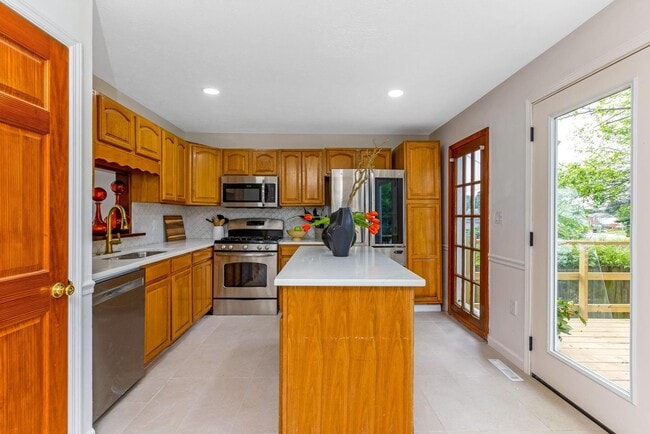 Building Photo - 3747 Christie Rd W