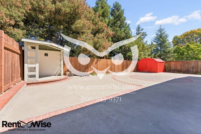 Building Photo - 406 Grenadine Way