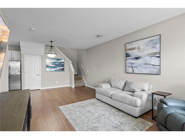 Building Photo - 2504 Country View Dr