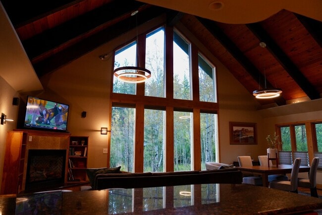 Building Photo - 569 Ansaldo Acres Rd