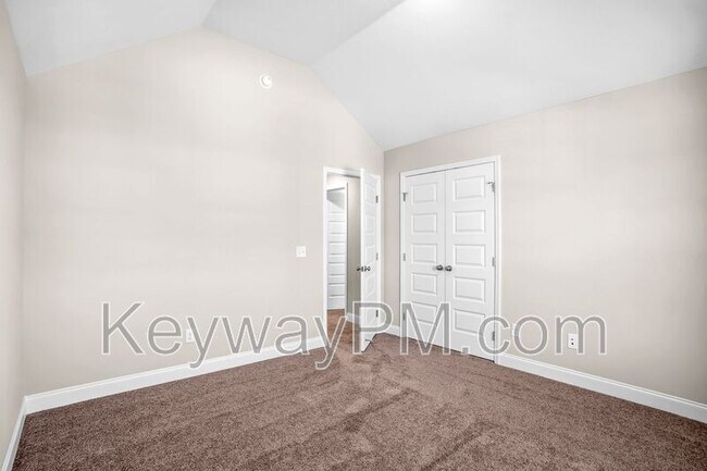 Building Photo - 3109 Venetian Dr
