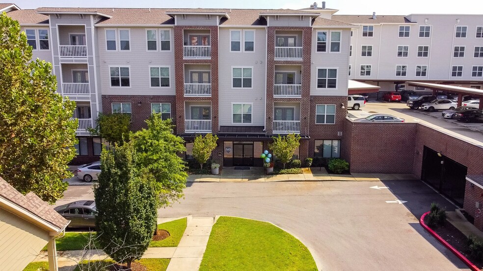 Building Photo - 225 Walden Village Ln