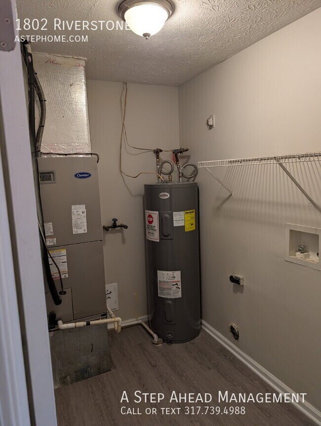 Building Photo - 1802 Riverstone Ct