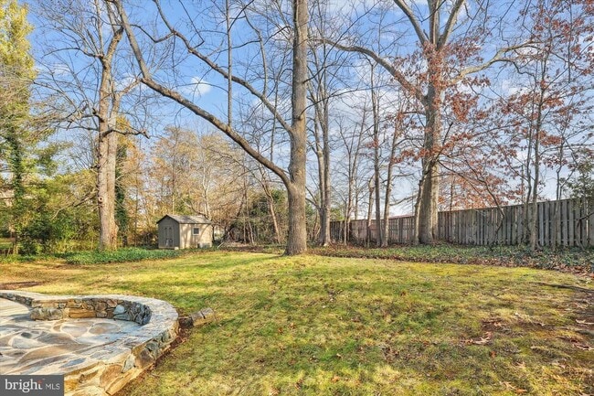 Building Photo - 6154 Beachway Dr