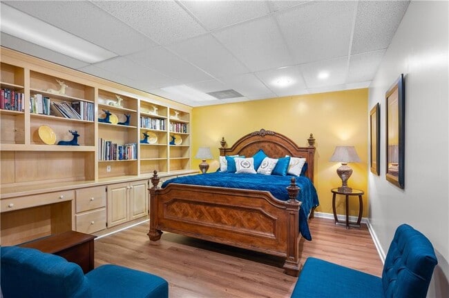 Building Photo - 460 Peyton Rd SW