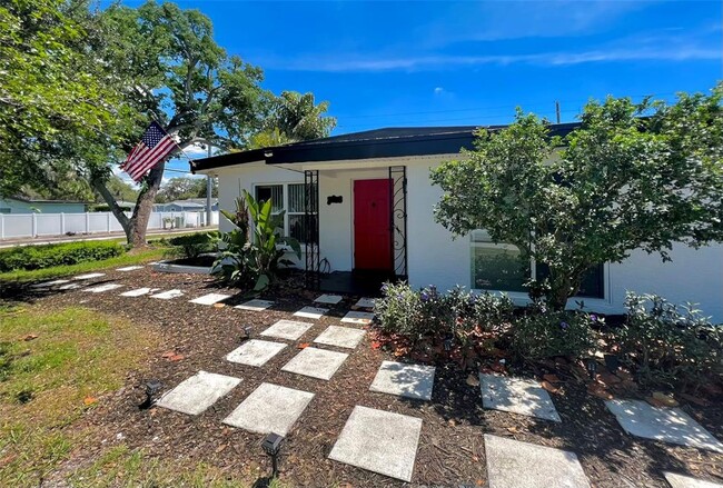 Primary Photo - 2173 Riviera Dr