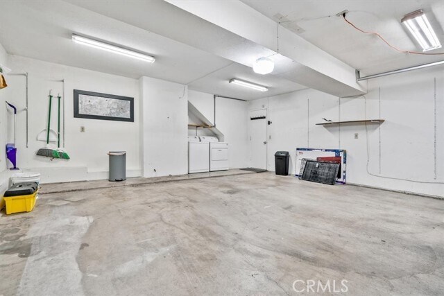 Building Photo - 284 Spruce St
