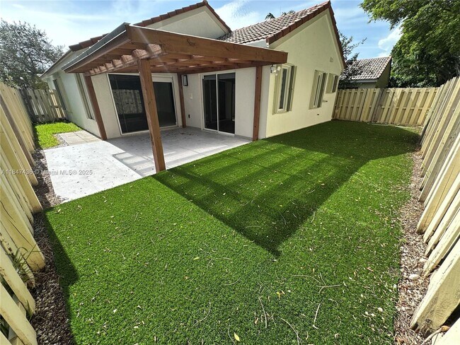 Building Photo - 591 Talavera Rd