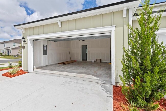 Building Photo - 516 Redbud Rd