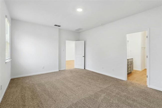 Building Photo - 475 Brooks Ranch Dr