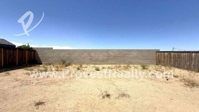 Building Photo - 14158 Verde St
