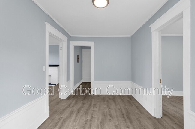 Building Photo - 7 E Depew Ave