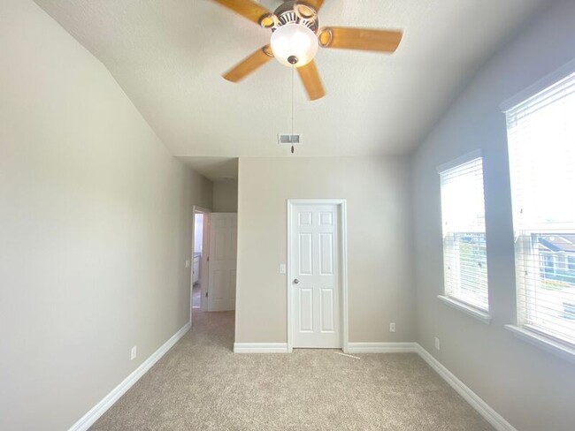 Building Photo - 8433 Corkfield Ave