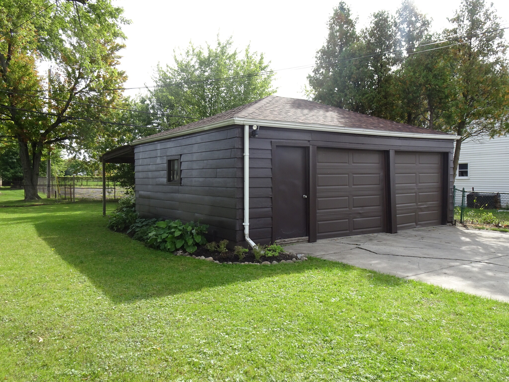 Building Photo - 615 Starin Ave