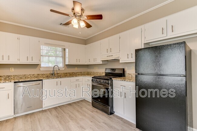 Building Photo - 2960 Glenn Hills Dr
