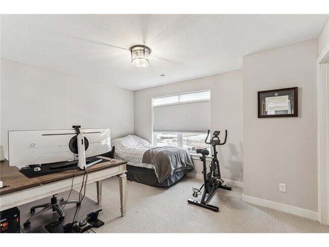 Building Photo - 7872 Jade Ln