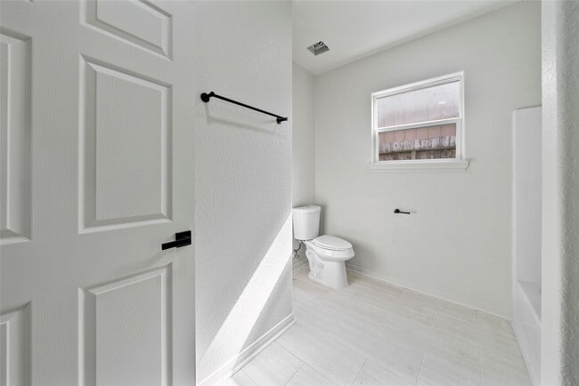 Building Photo - 4415 Castor St