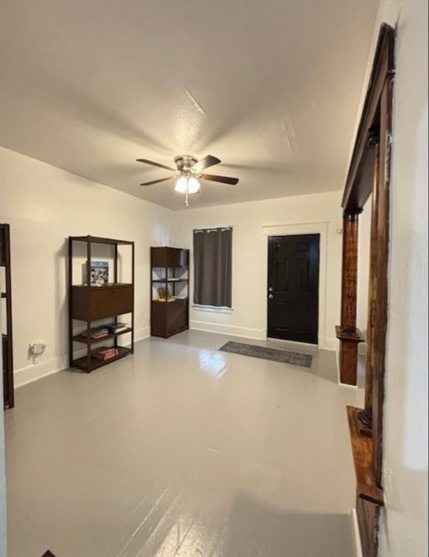 Building Photo - 2344 Elm St