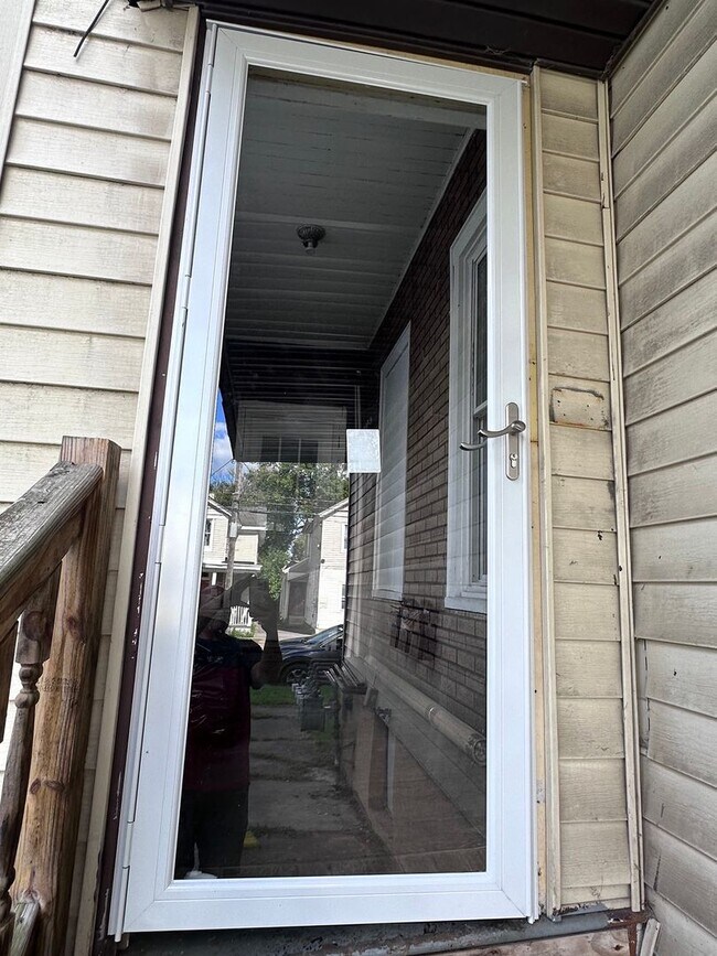 Building Photo - 710 Blandina St