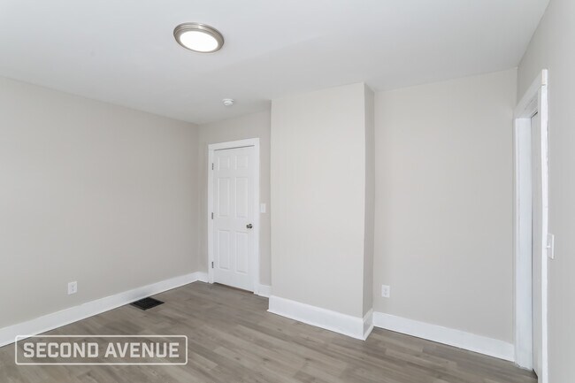 Building Photo - 922 Wells St