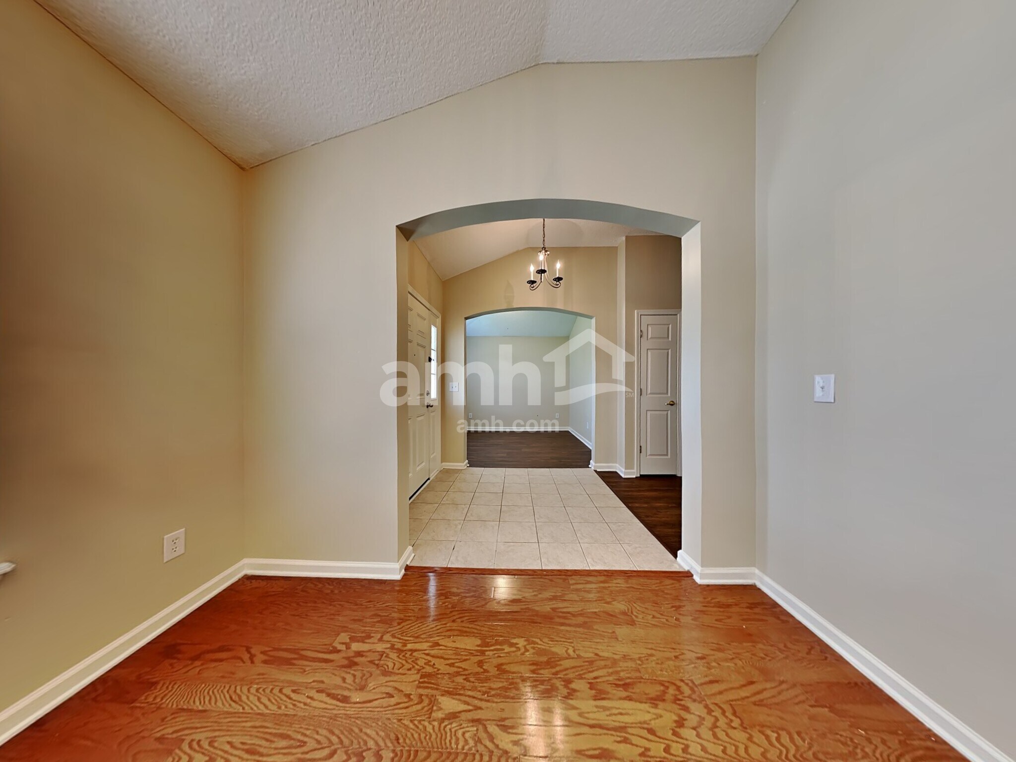 Building Photo - 7152 Rapid River Dr N