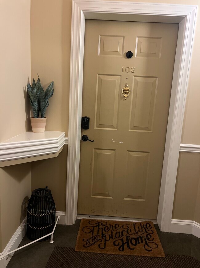 Building Photo - 23620 Overlook Park Dr