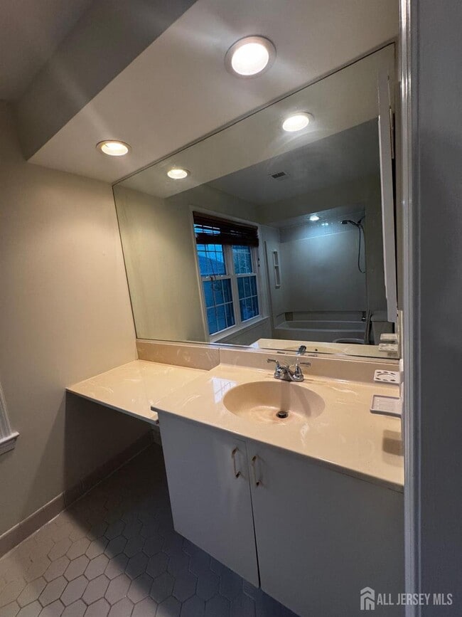 Building Photo - 1109 Stoneridge Cir