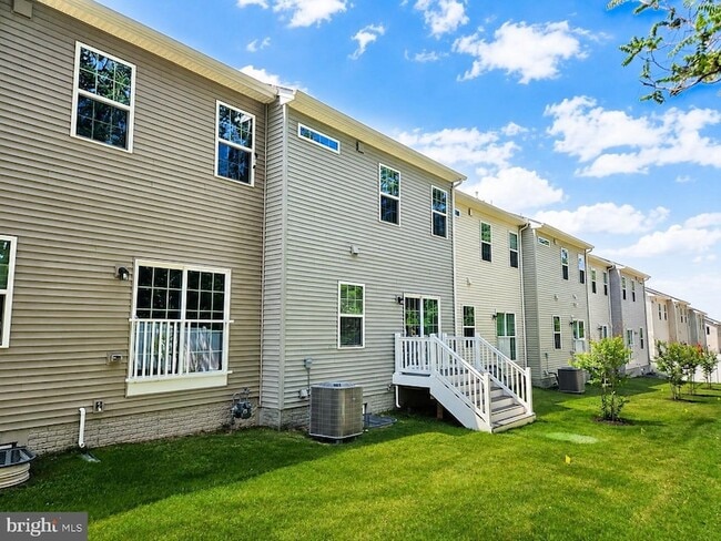Building Photo - 340 Paca Gardens Ln