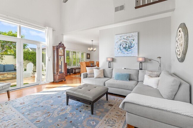 Building Photo - Immaculate 3 Bed, 2.5 Bath in Laguna Shores, Carlsbad!