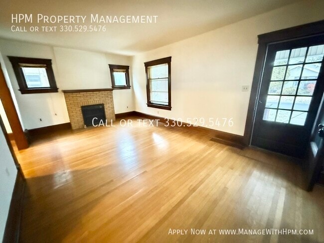 Building Photo - 1208 19th St NW