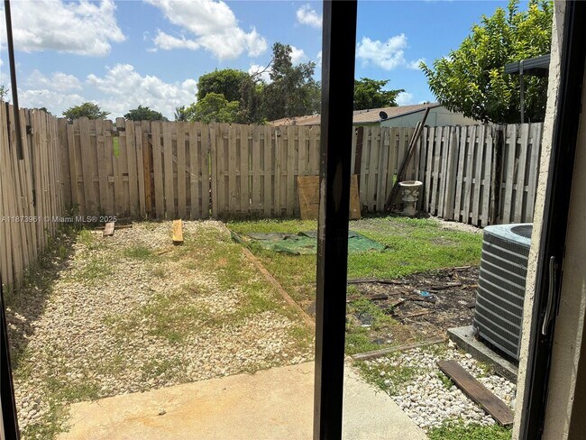 Building Photo - 28115 SW 143rd Ct