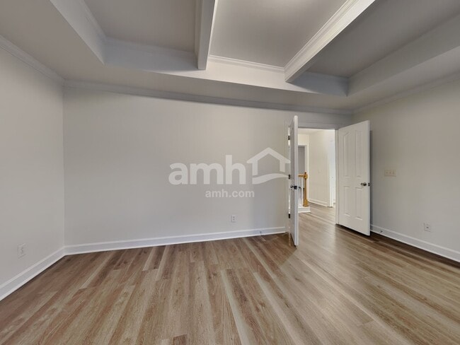 Building Photo - 8401 Forest Shadow Cir