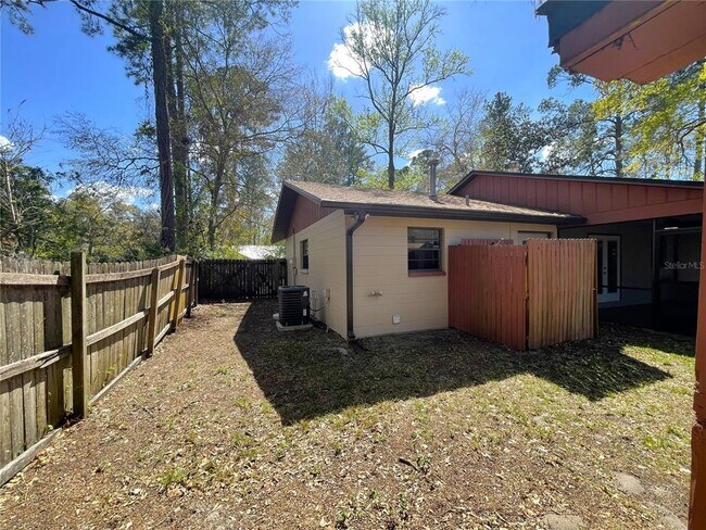 Building Photo - 4730 NW 36th Pl