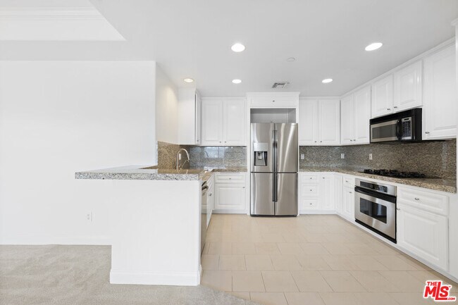 Building Photo - 1820 Benecia Ave