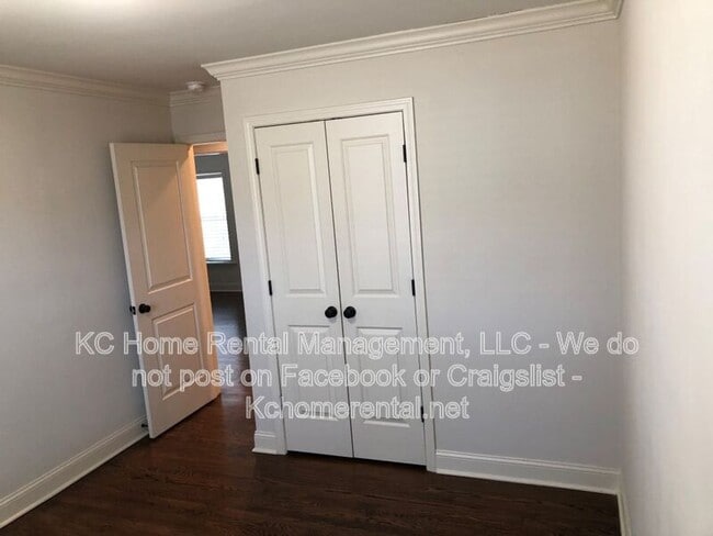 Building Photo - 8234 Main St