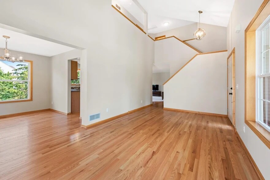 Foyer and Dining - 9264 Peony Ln N