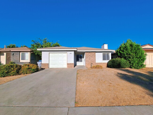 Primary Photo - Central Unified District 3-bedroom 2-bathr...