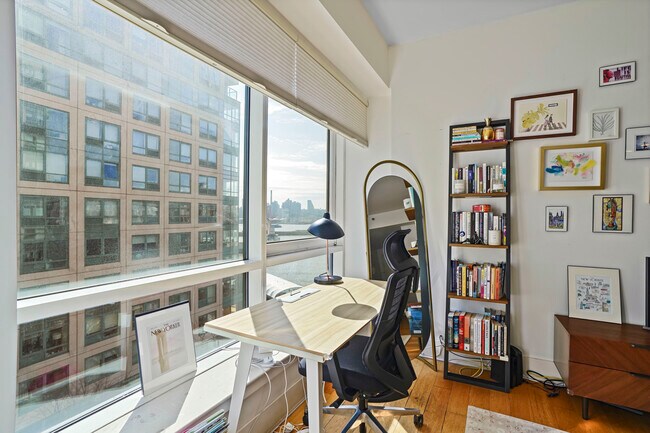 Building Photo - 440 Kent Ave