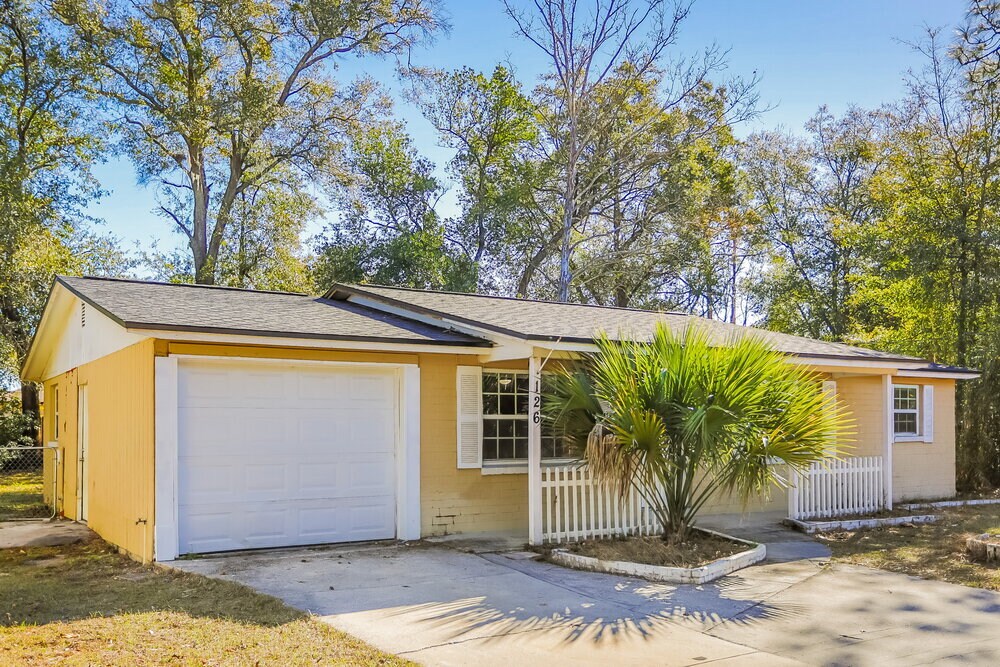 Building Photo - 126 Aries Dr