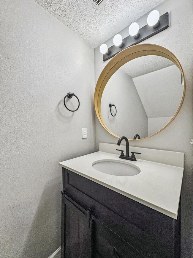 Building Photo - 6918 Sea Turtle Cir