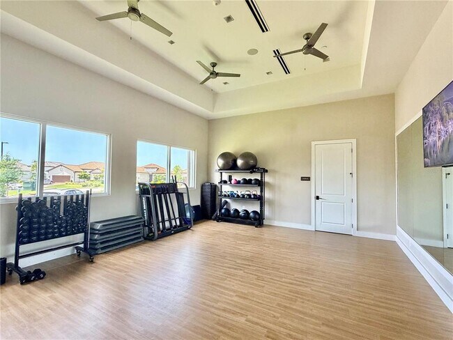 Building Photo - 6111 Mesa Gln