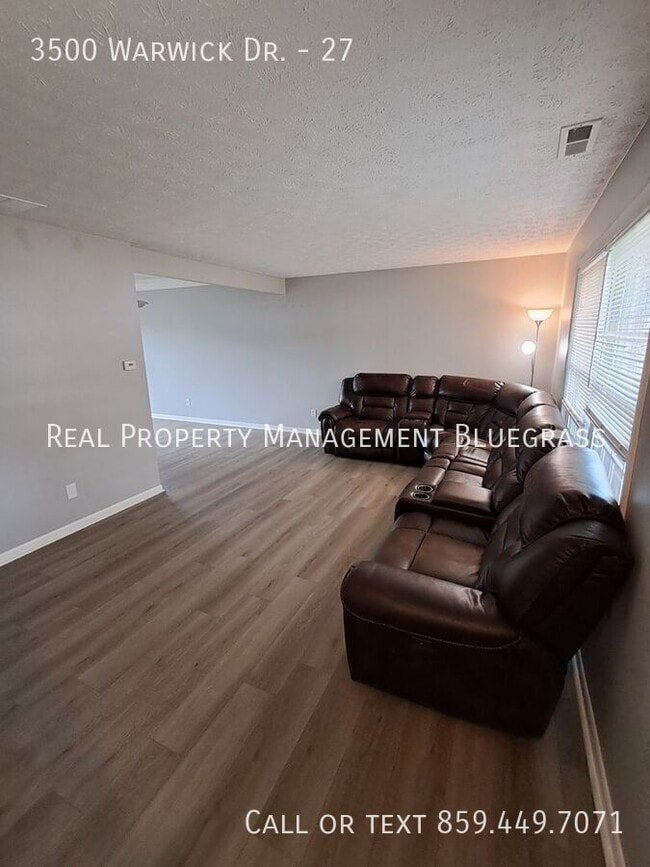 Building Photo - 3500 Warwick Dr