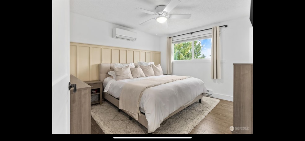 Masters Bedroom - 5326 Green Hills Ave NE