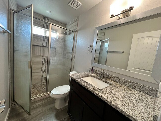 Building Photo - Stunning East Side Home
