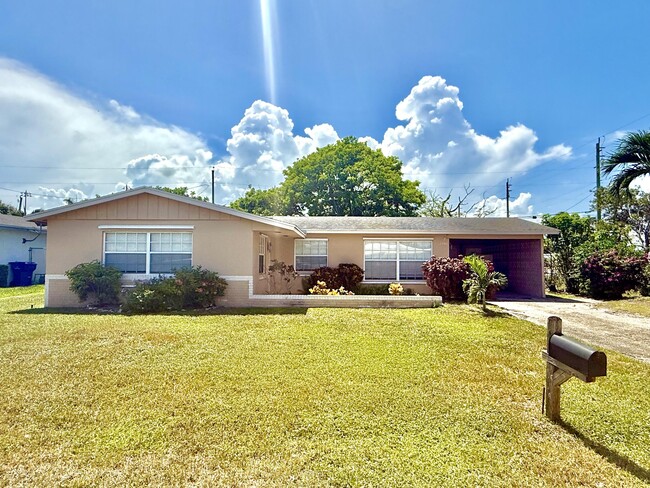 Primary Photo - 3161 Avenue H E