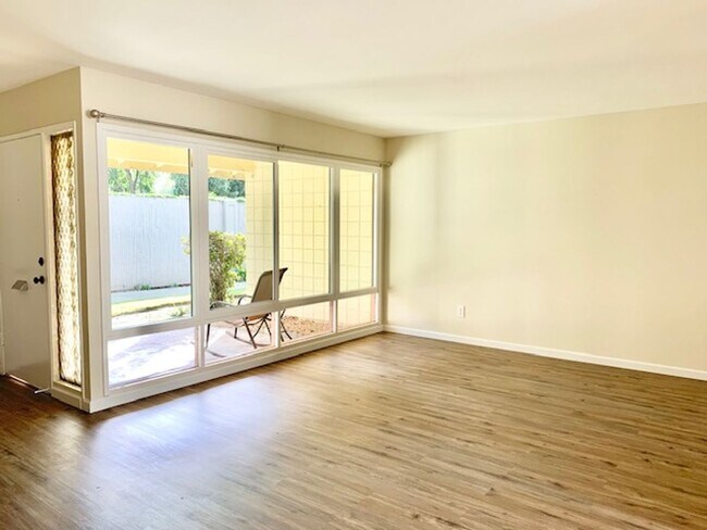 Building Photo - 109 E Channel Islands Blvd