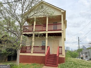 Building Photo - 109 Vine St NW