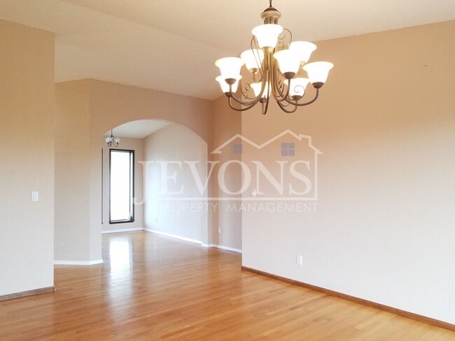 Building Photo - 10405 Estes Rd