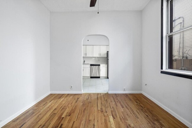 Building Photo - 49-51 Wallis Ave